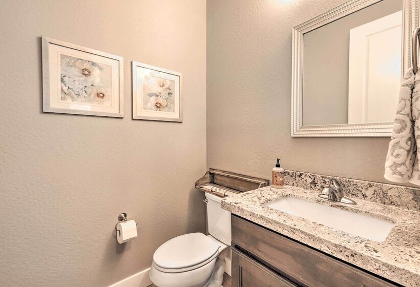 Family Home W/ Deck, 3 Mi To Downtown Flagstaff!