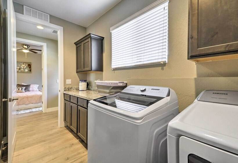 Family Home W/ Deck, 3 Mi To Downtown Flagstaff!