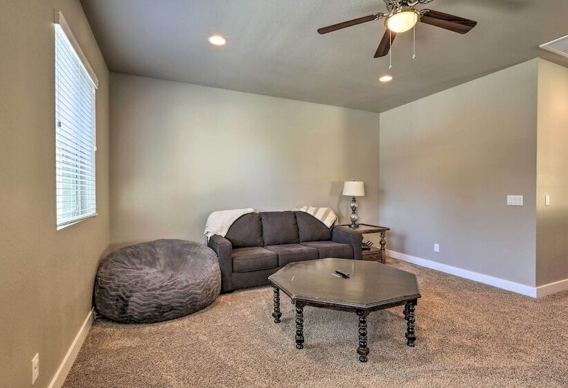 Family Home W/ Deck, 3 Mi To Downtown Flagstaff!