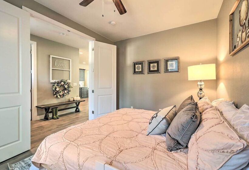 Family Home W/ Deck, 3 Mi To Downtown Flagstaff!