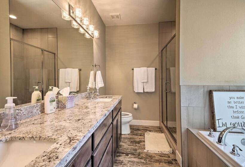 Family Home W/ Deck, 3 Mi To Downtown Flagstaff!