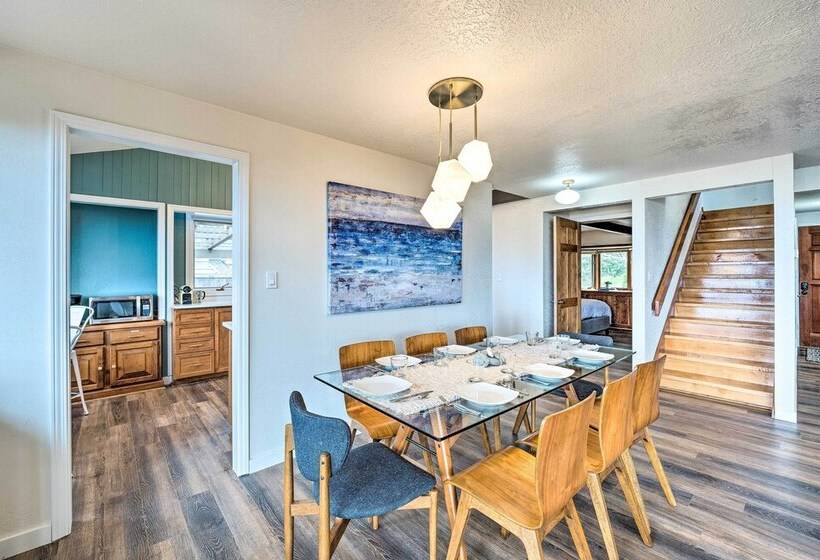 Lovely Coupeville Home W/ Puget Sound Views!