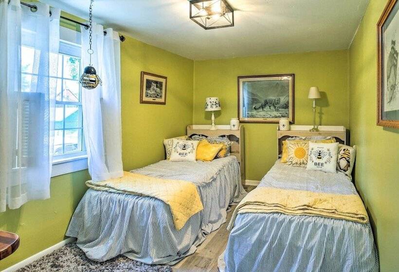 Lucy S Place  Elizabethtown Home W/ Fire Pit