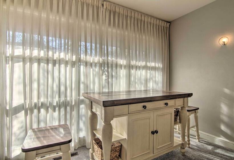 Luxe Lewes Family Beach House W/ Pool & Game Room