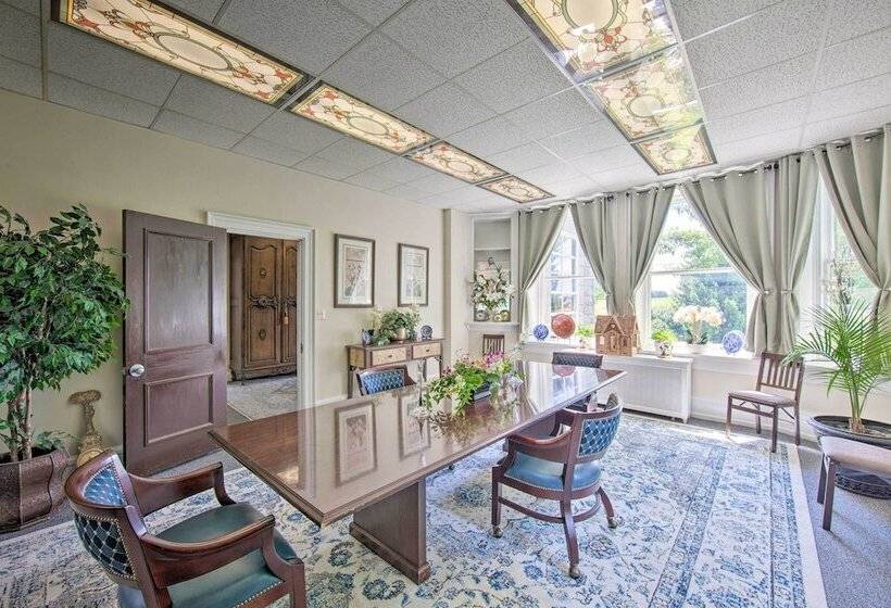 Luxurious Annville Home ~ 8 Mi To Hersheypark