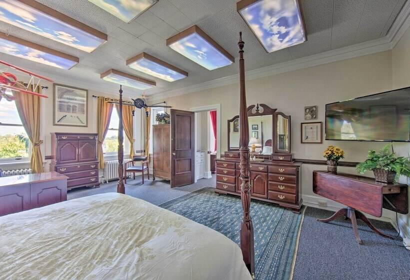 Luxurious Annville Home ~ 8 Mi To Hersheypark