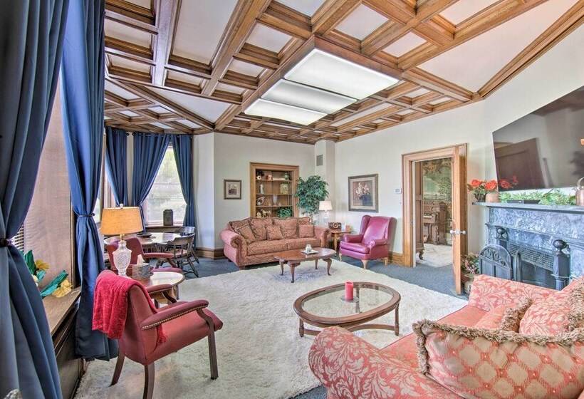 Luxurious Annville Home ~ 8 Mi To Hersheypark