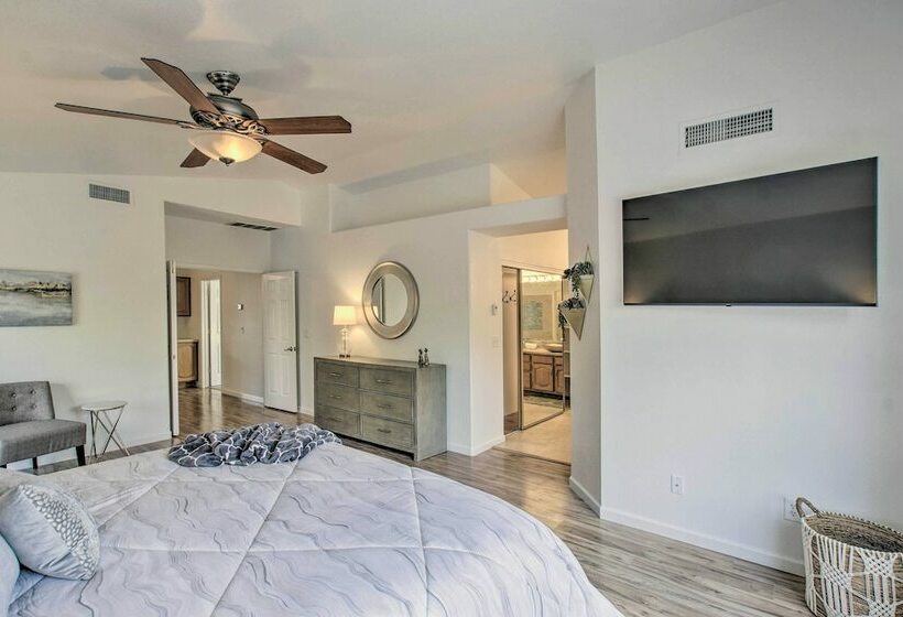 Luxurious Chandler Oasis W/ Heated Pool & Hot Tub!