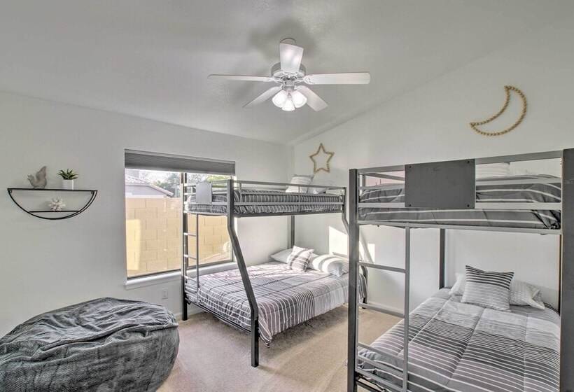 Luxurious Chandler Oasis W/ Heated Pool & Hot Tub!