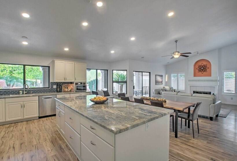 Luxurious Chandler Oasis W/ Heated Pool & Hot Tub!