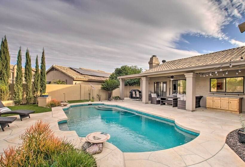 Luxurious Chandler Oasis W/ Heated Pool & Hot Tub!