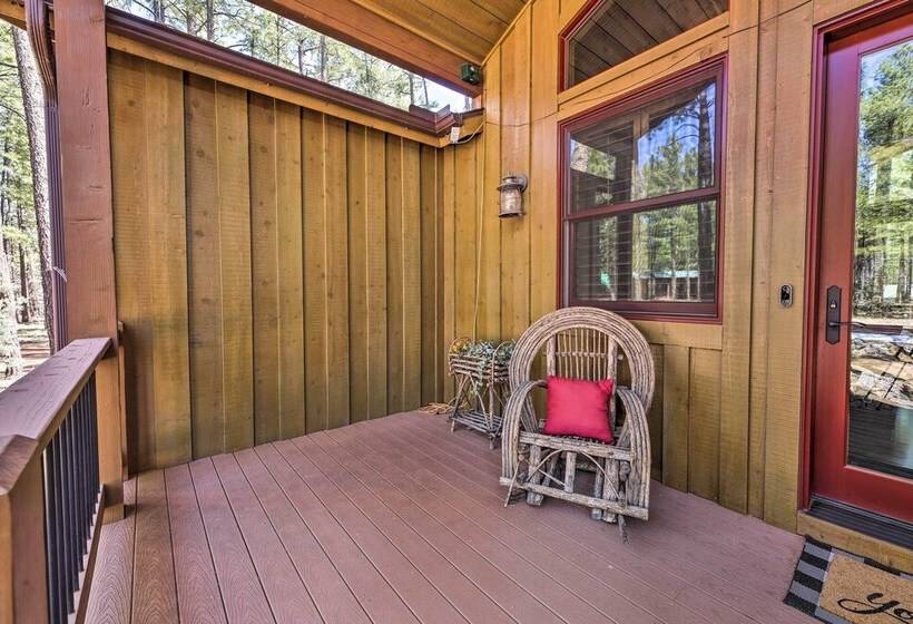 Fire Pit: Family Friendly Lakeside Retreat