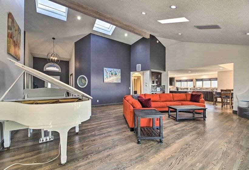 Luxurious Newport Estate W/ Spa & Lighthouse Views