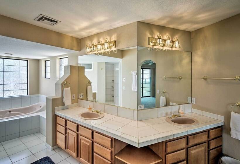 Luxe Lake Havasu Home W/ Pool & Spa, 3 Mi To Lake