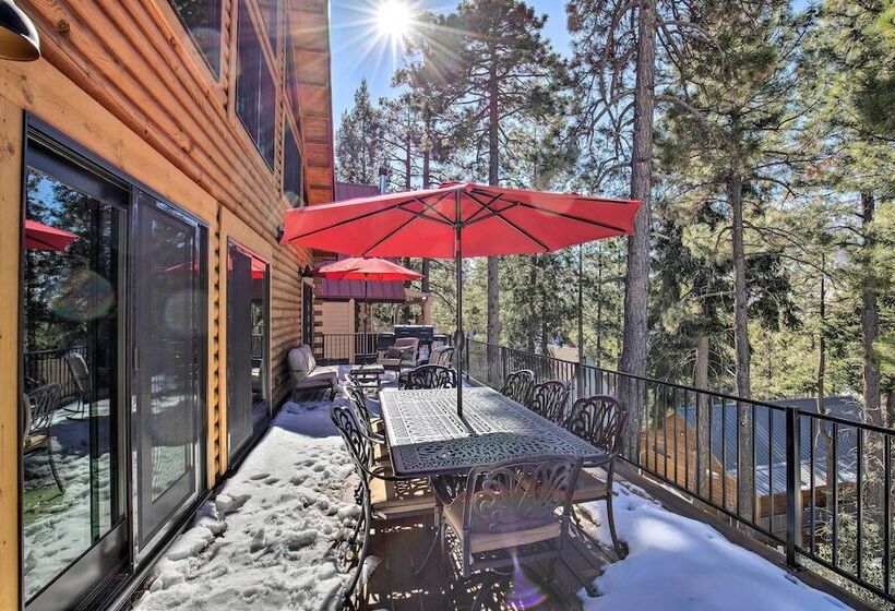 Luxury Mountain Cabin W/ Furnished Deck + Views!