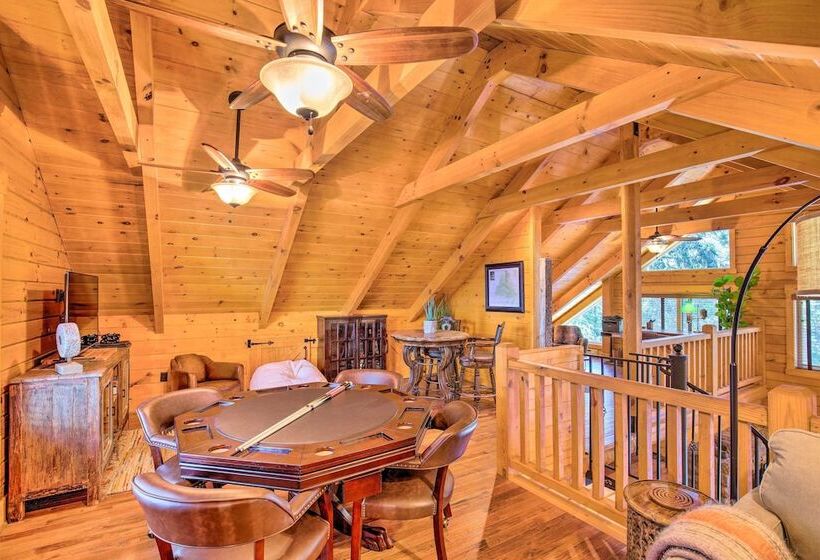 Luxury Mountain Cabin W/ Furnished Deck + Views!