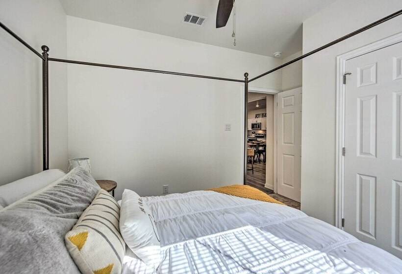 < 1/2 Mi To Lake + Boat Ramp: Mabank Home W/ Grill