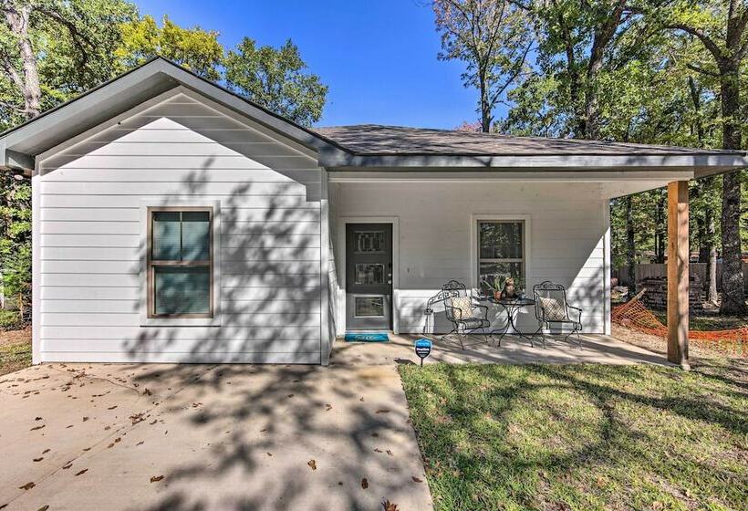 < 1/2 Mi To Lake + Boat Ramp: Mabank Home W/ Grill