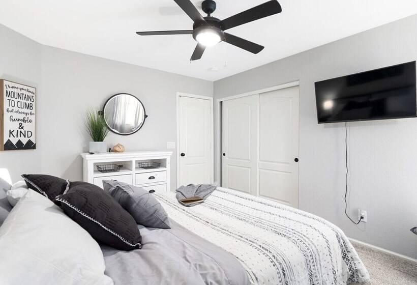 Maricopa Home <1 Mile To The Duke Golf Course!