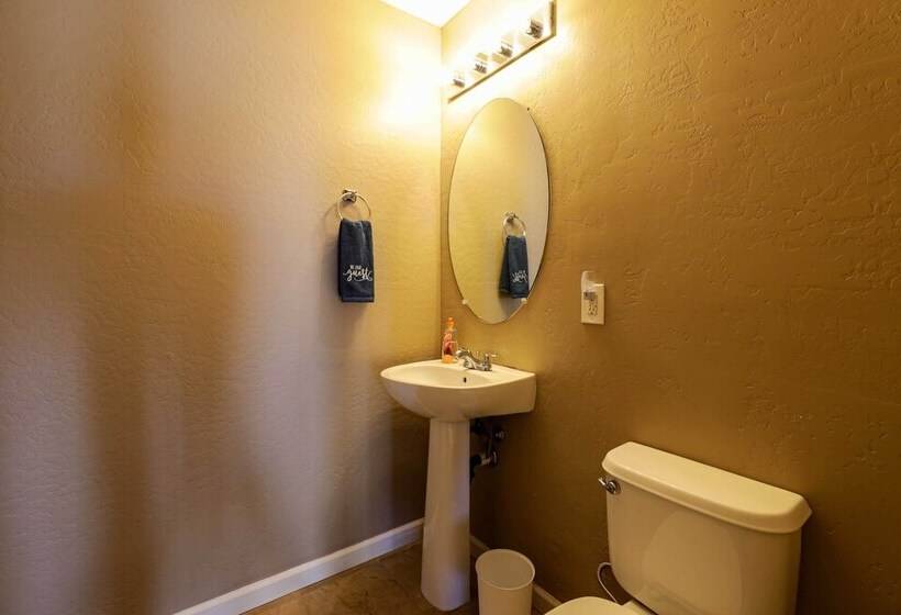 Maricopa Home W/ Outdoor Seating, 2 Mi To Golf!