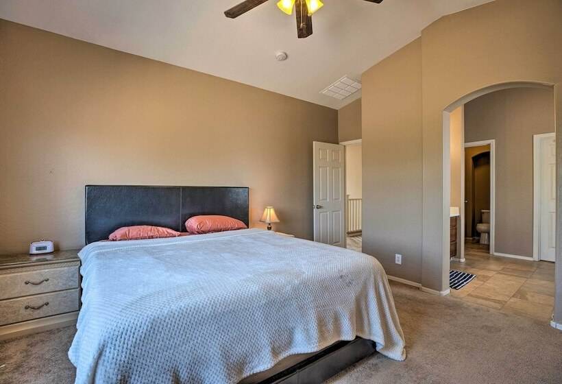 Maricopa Home W/ Outdoor Seating, 2 Mi To Golf!