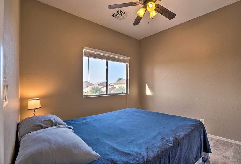 Maricopa Home W/ Outdoor Seating, 2 Mi To Golf!