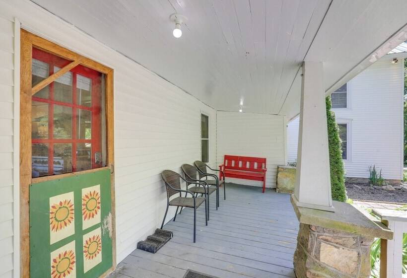 Marshall Cottage On 1895 Tobacco Farm W/ Hot Tub!