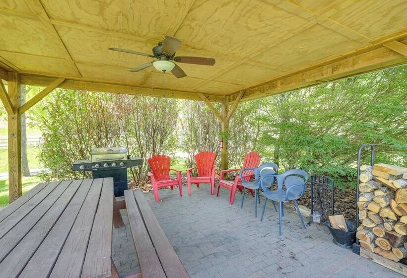 Marshall Cottage On 1895 Tobacco Farm W/ Hot Tub!