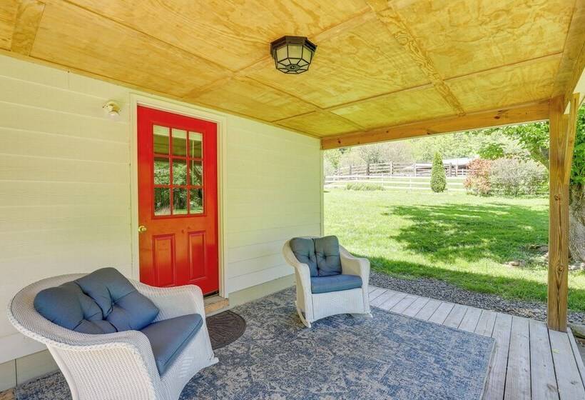 Marshall Cottage On 1895 Tobacco Farm W/ Hot Tub!