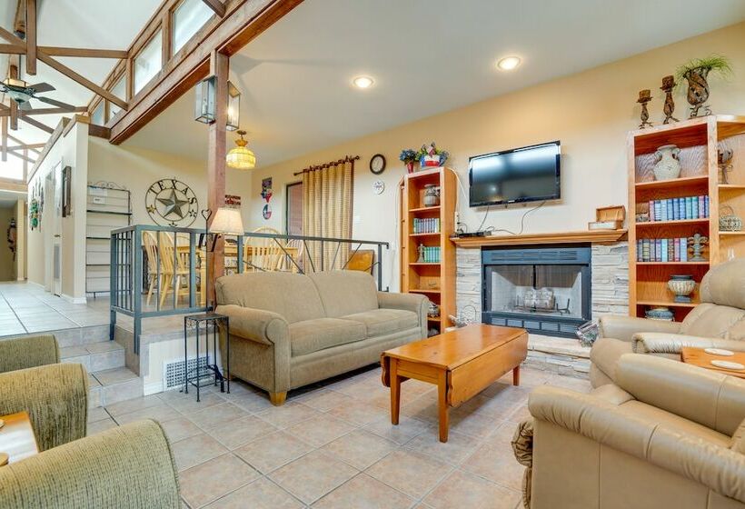 Deck & Gas Grill: Riverfront Mcqueeney Duplex