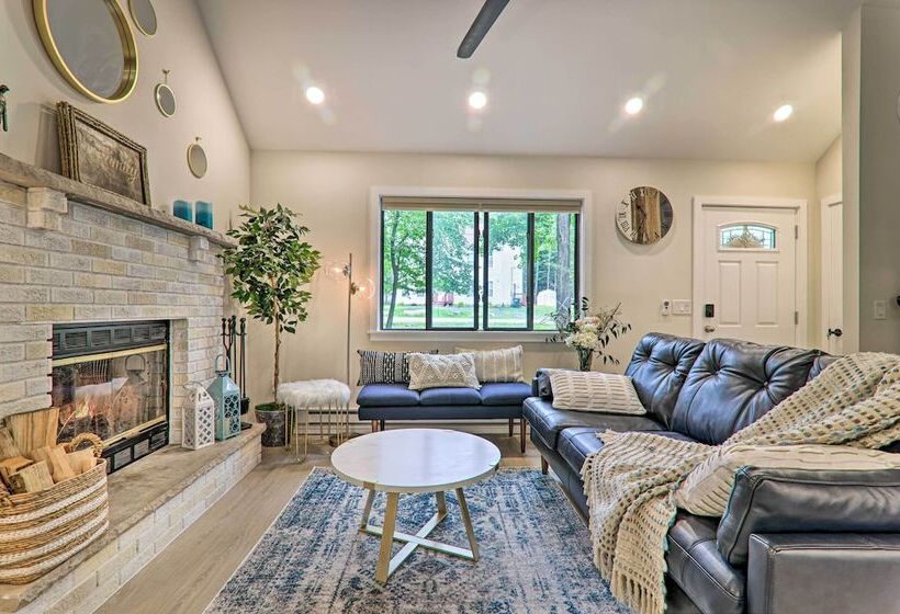 Lake & Pool Access: Home Near Tobyhanna State Park