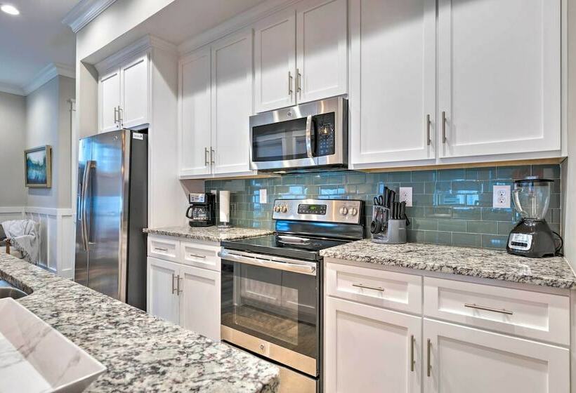 Modern Gulf Shores Cottage W/ Pool & Beach Access!