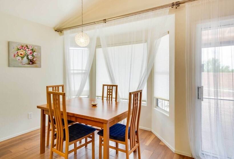 Modern Home W/ Patio & Mtn Views, 9 Mi To Tucson