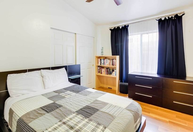 Modern Home W/ Patio & Mtn Views, 9 Mi To Tucson