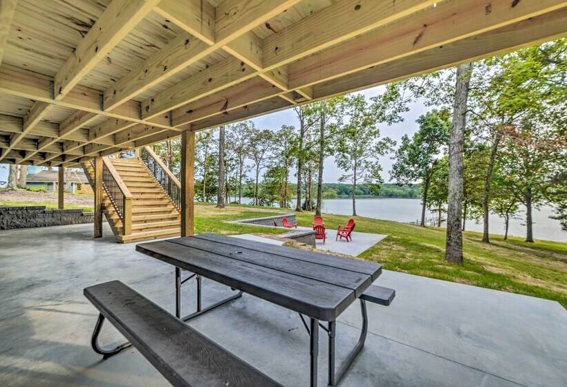 Modern Kentucky Lake Home W/ Deck, Dock, View