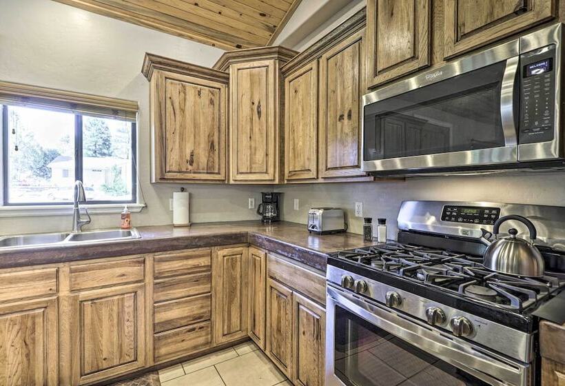 Modern Show Low Home W/ Bbq & Fire Pit!