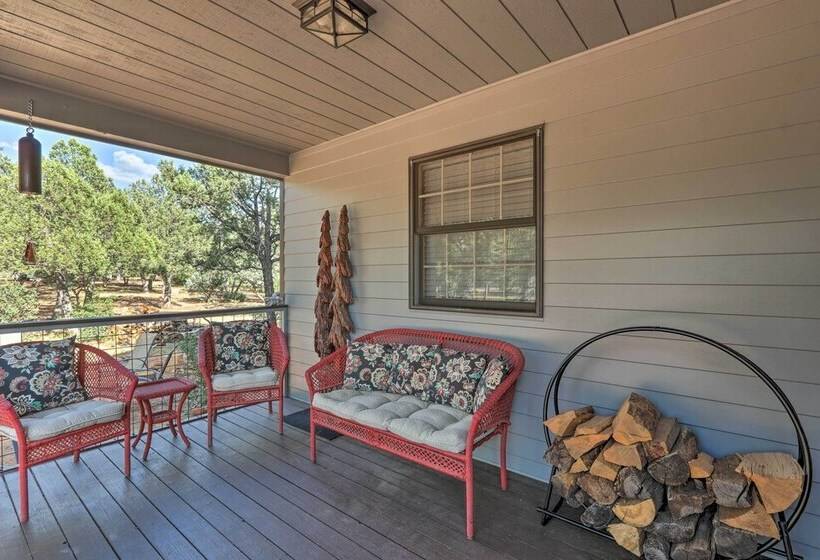Modern Strawberry Cabin W/ Hammock, Deck, Fire Pit