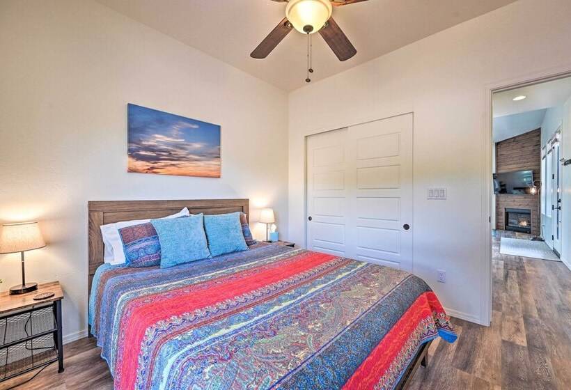 Mountain High Pines Retreat W/ Hot Tub + Views!