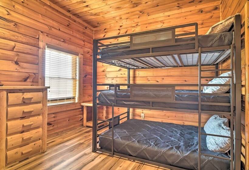 Mountain Pool Lodge Sevierville Cabin W/ Hot Tub