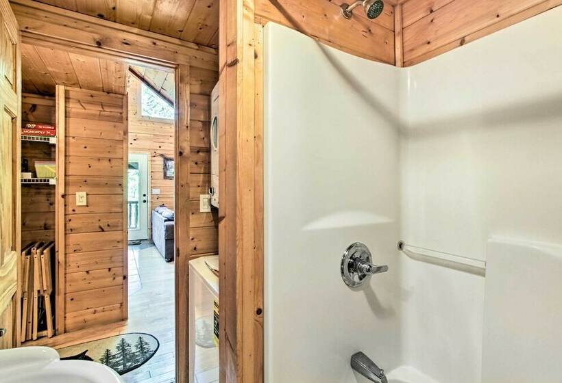 Cabin W/ Hot Tub & Deck ~ 12 Mi To Pigeon Forge!