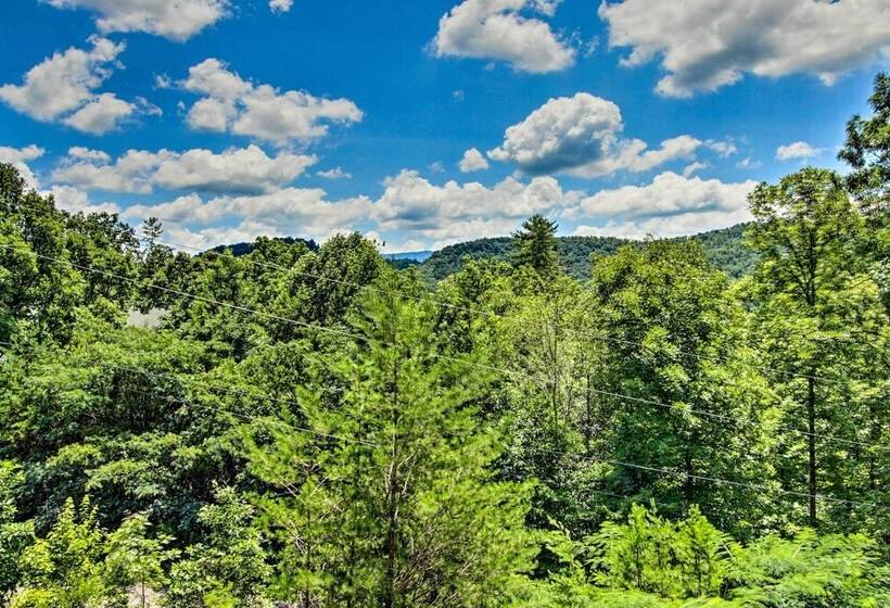 Cabin W/ Hot Tub & Deck ~ 12 Mi To Pigeon Forge!