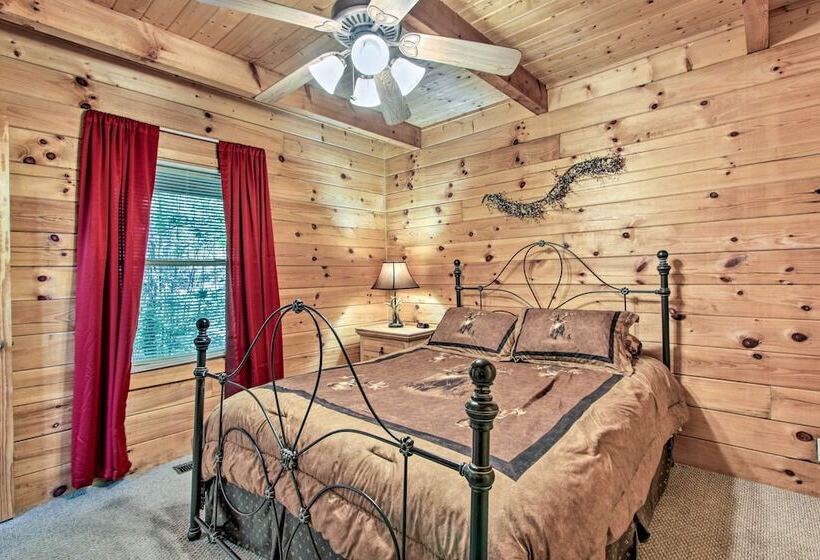 Cabin W/ Hot Tub & Deck ~ 12 Mi To Pigeon Forge!