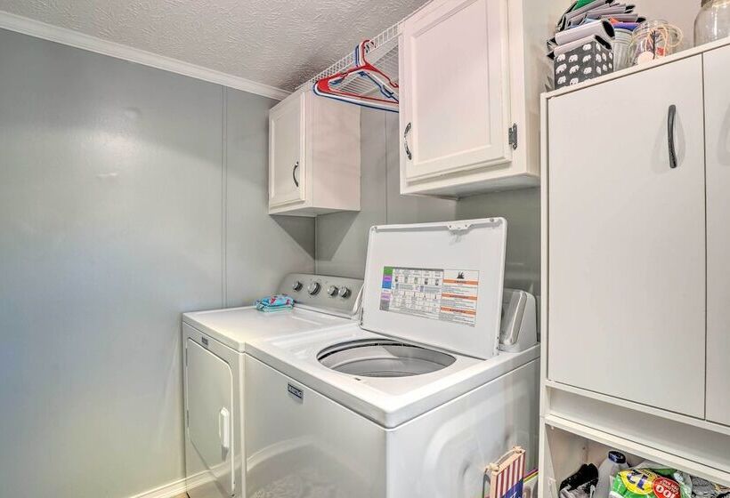 Noteworthy Cabin: Grill, Walk To Beaver Lake!