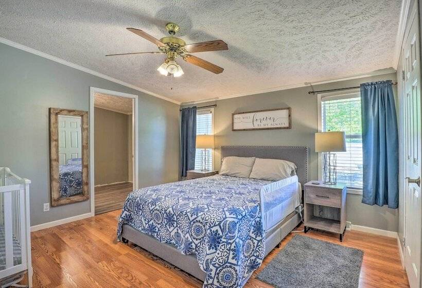 Noteworthy Cabin: Grill, Walk To Beaver Lake!