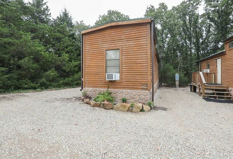 Oak Grove Nature Retreat W/ Kayaks & Mountain View