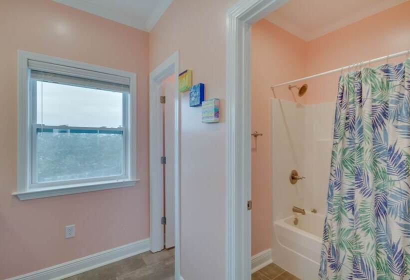 Ocean Springs  Magnolia Beach House  On Pvt Beach!