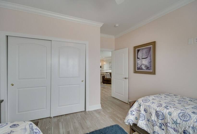 Ocean Springs  Magnolia Beach House  On Pvt Beach!