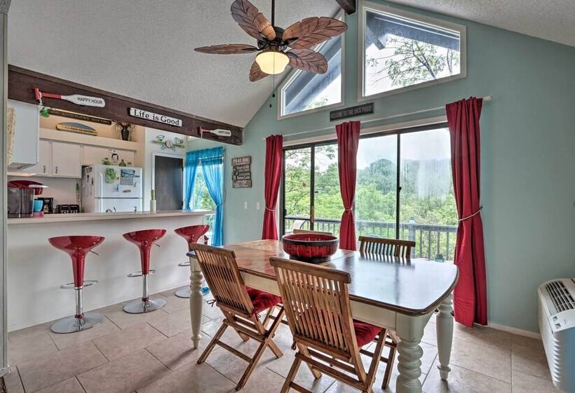 < 1 Mi To The Lake: Osage Beach Home W/ Deck