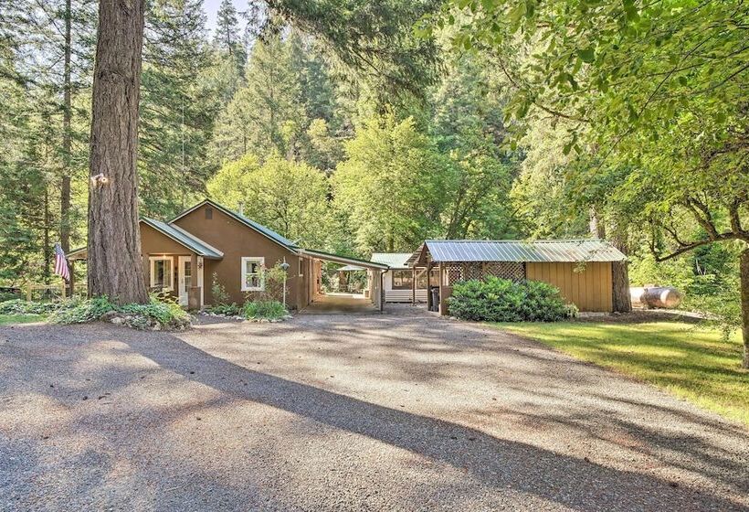 Outdoor Adventure: Tranquil Creekside Retreat