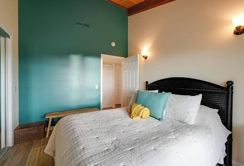 Pacific Coast House W/ Private Hot Tub!